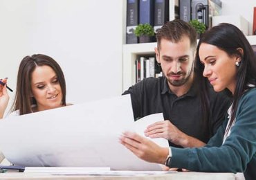 Exterior Ideas: 10 Colored Fiber Garden Seats